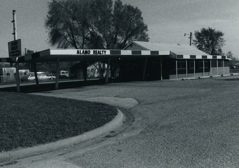 Starlite Drive-In (Alamo Drive-In) - 1977 Photo From Branch District Library (newer photo)